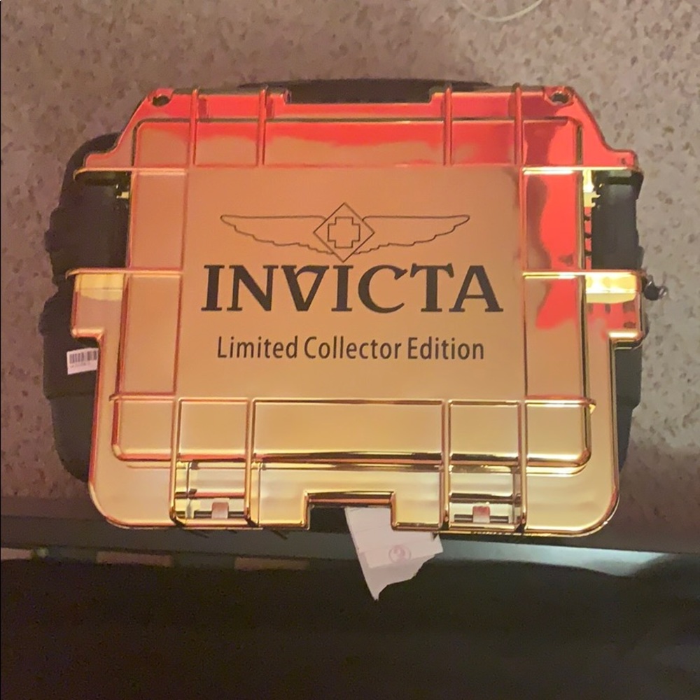 Invicta limited collector edition watch case